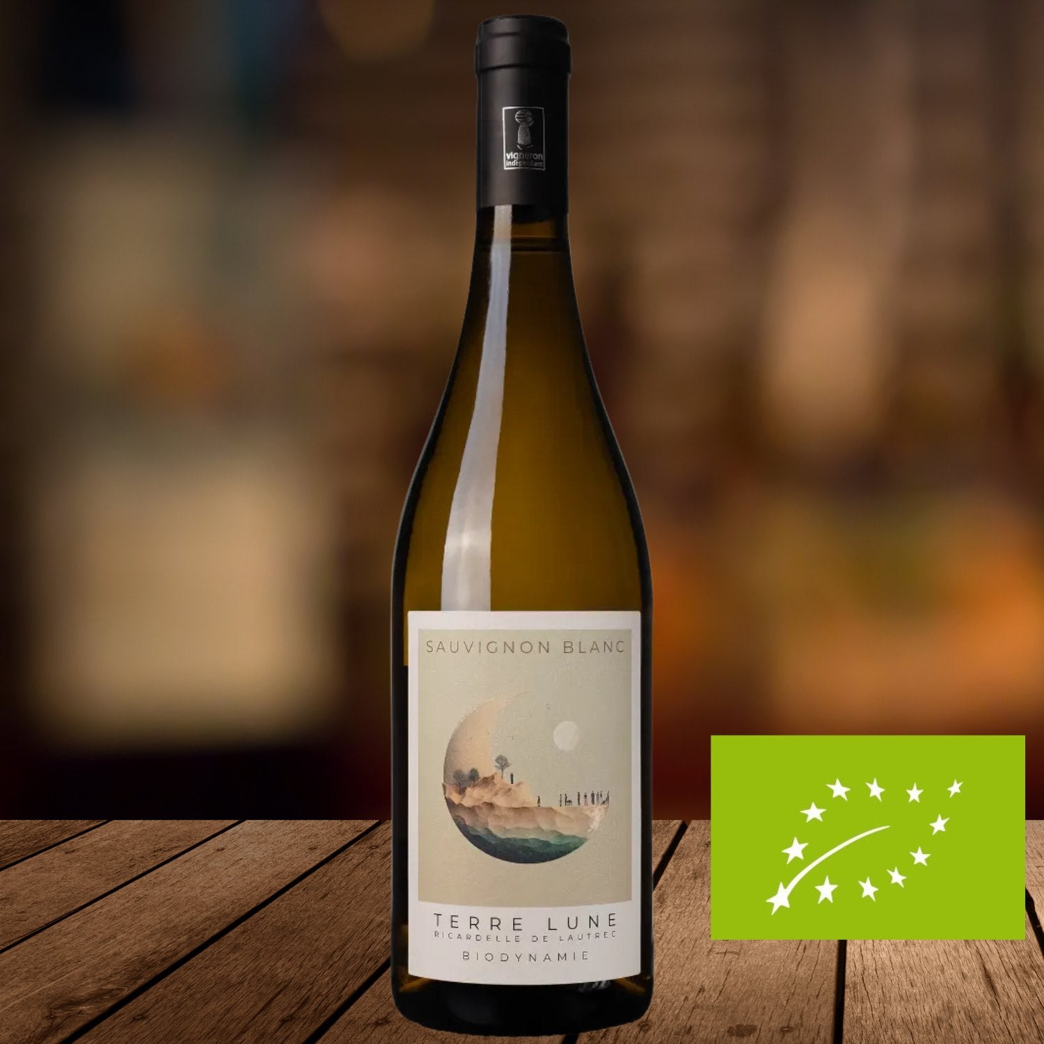 Sauvignon Blanc 2024, Terre Lune, serviert, Szene