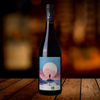 Syrah 2024 Lionel Bouthié auf Holztisch, Szene