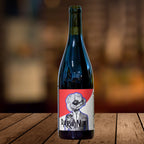 Darwin Cabernet Jura, 2021 Bio, serviert, Szene