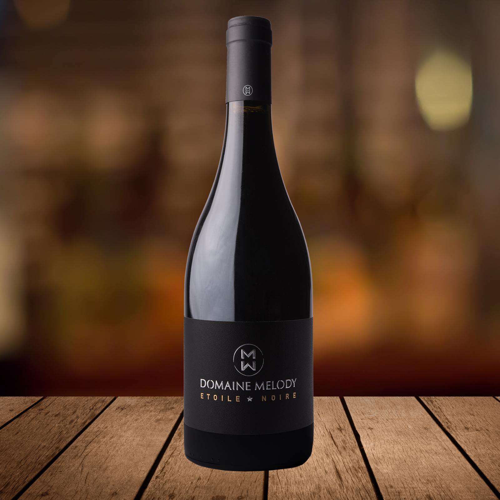 Étoile Noire Crozes-Hermitage Rouge, Domaine Melody, serviert, Szene