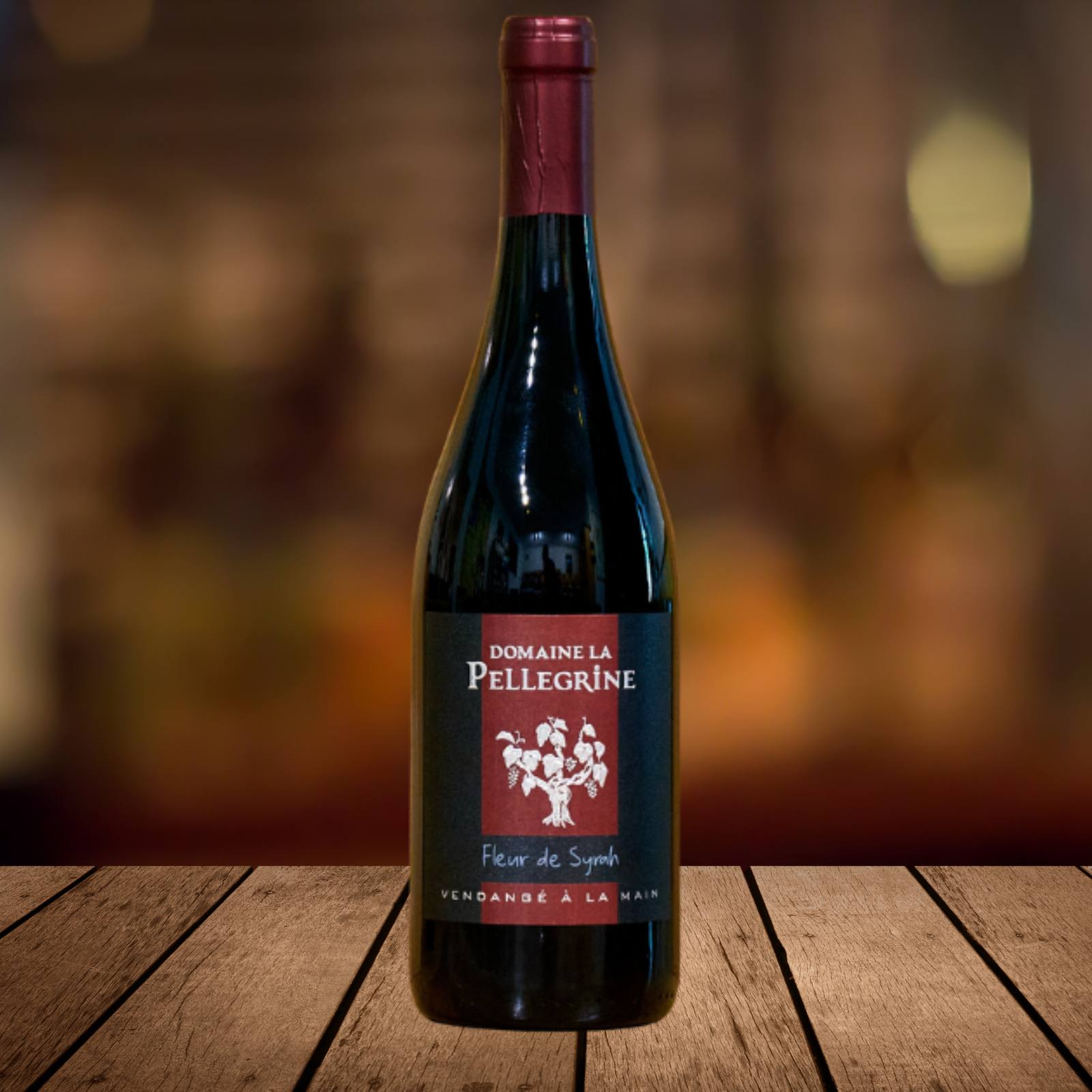 Fleur de Syrah, Vin de France Rouge 2022, serviert, Szene