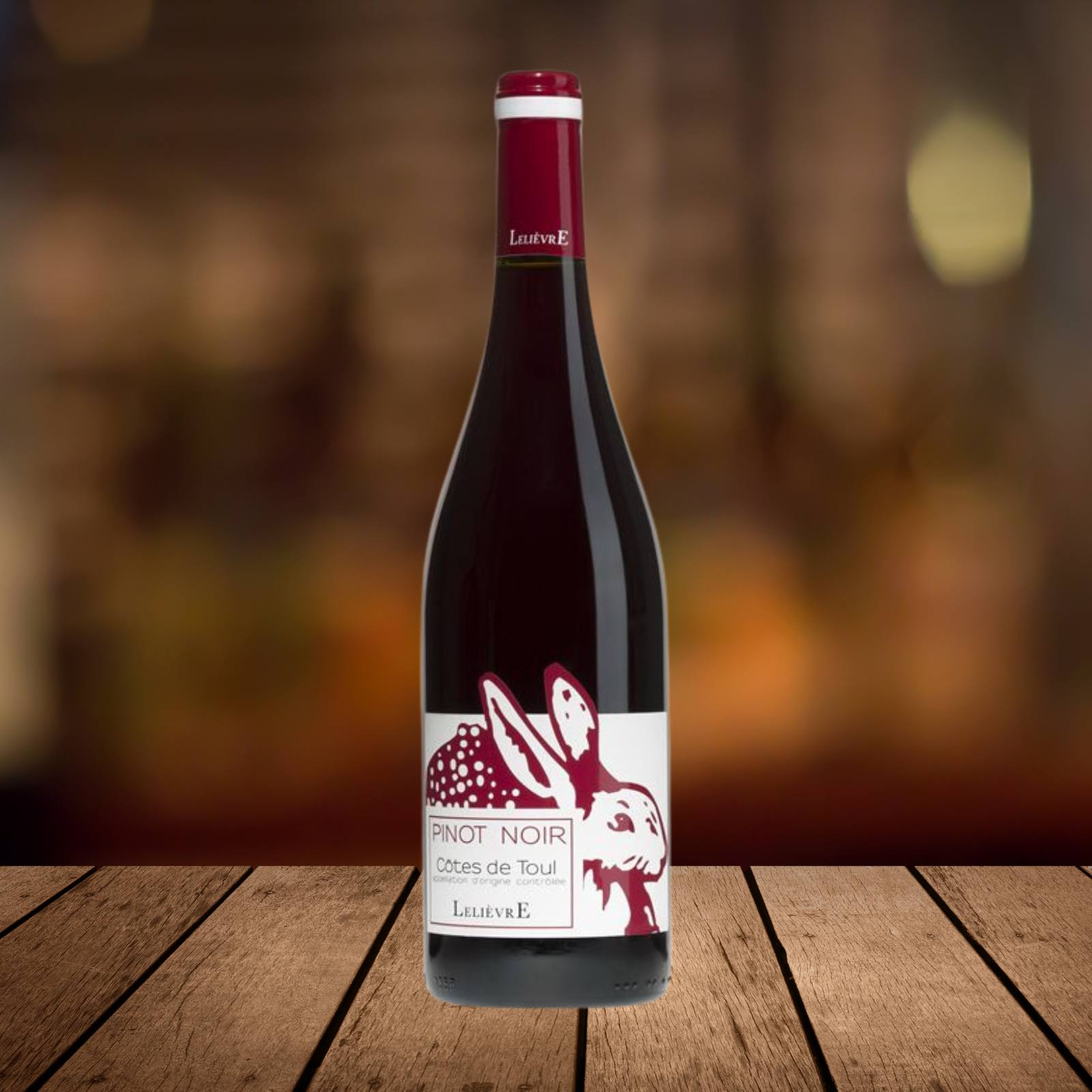 Pinot Noir, Côtes de Toul 2022, serviert, Szene