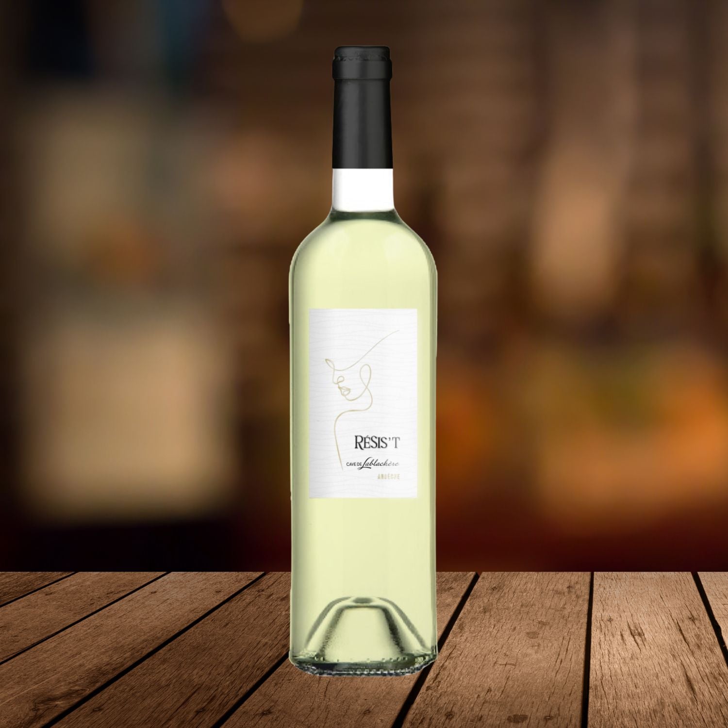 Résis't Ardèche Weißwein, serviert, Szene