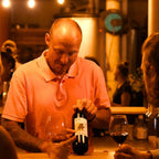 Tête Sage, Ariège Merlot 2019, serviert, Szene