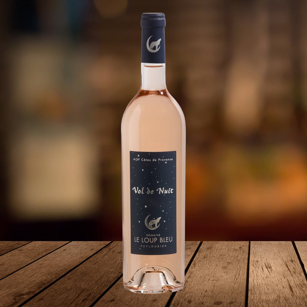 vol-de-nuit-rose-loup-bleu-scene